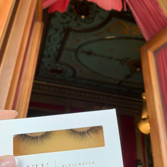 VLV Lash  No. 03 - Picture 5 of 8